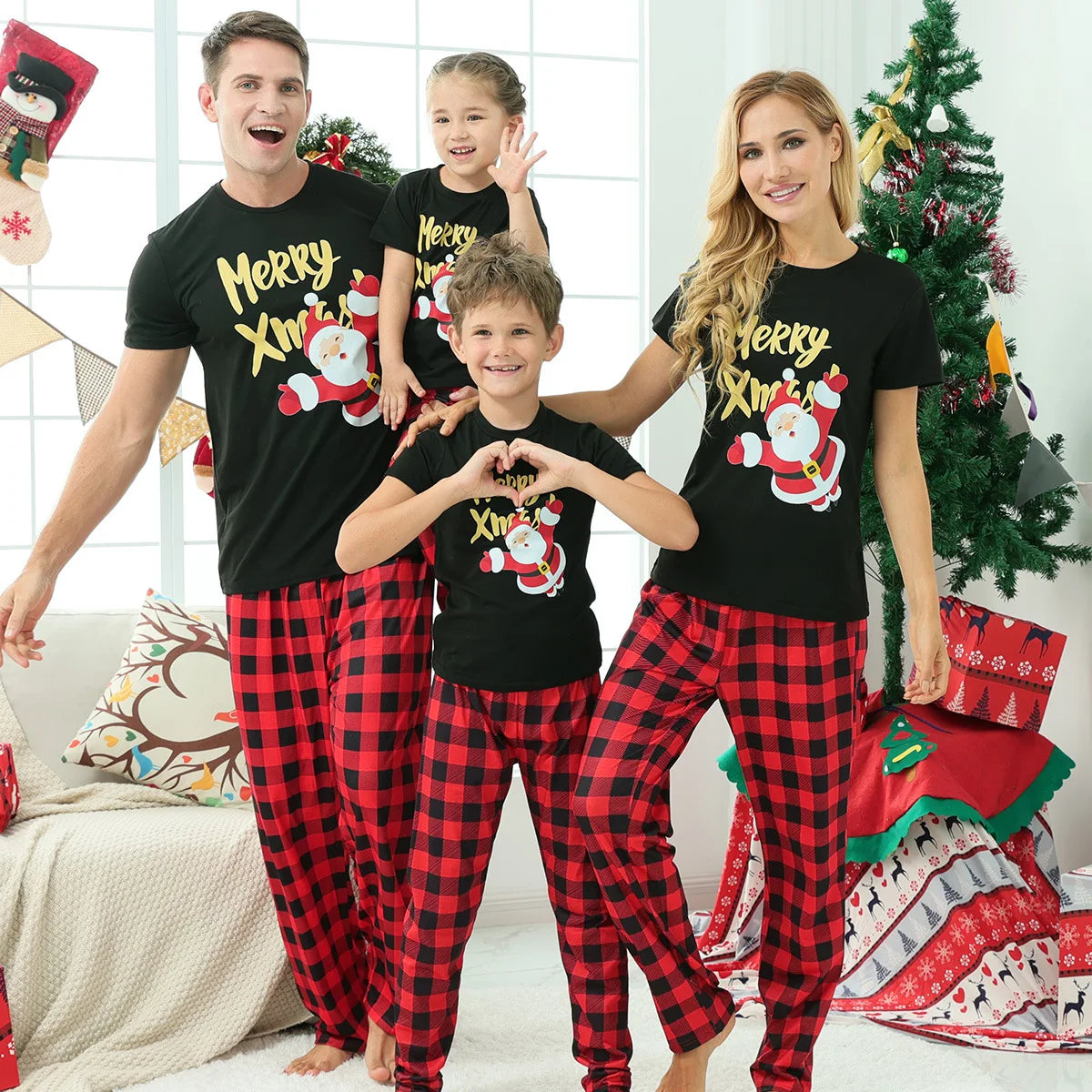 2025 New Short Sleeve Christmas Family Matching Pajamas Set T-Shirt+Trousers Holiday Costume Mom Dad Kids Clothes Sets Xmas Look
