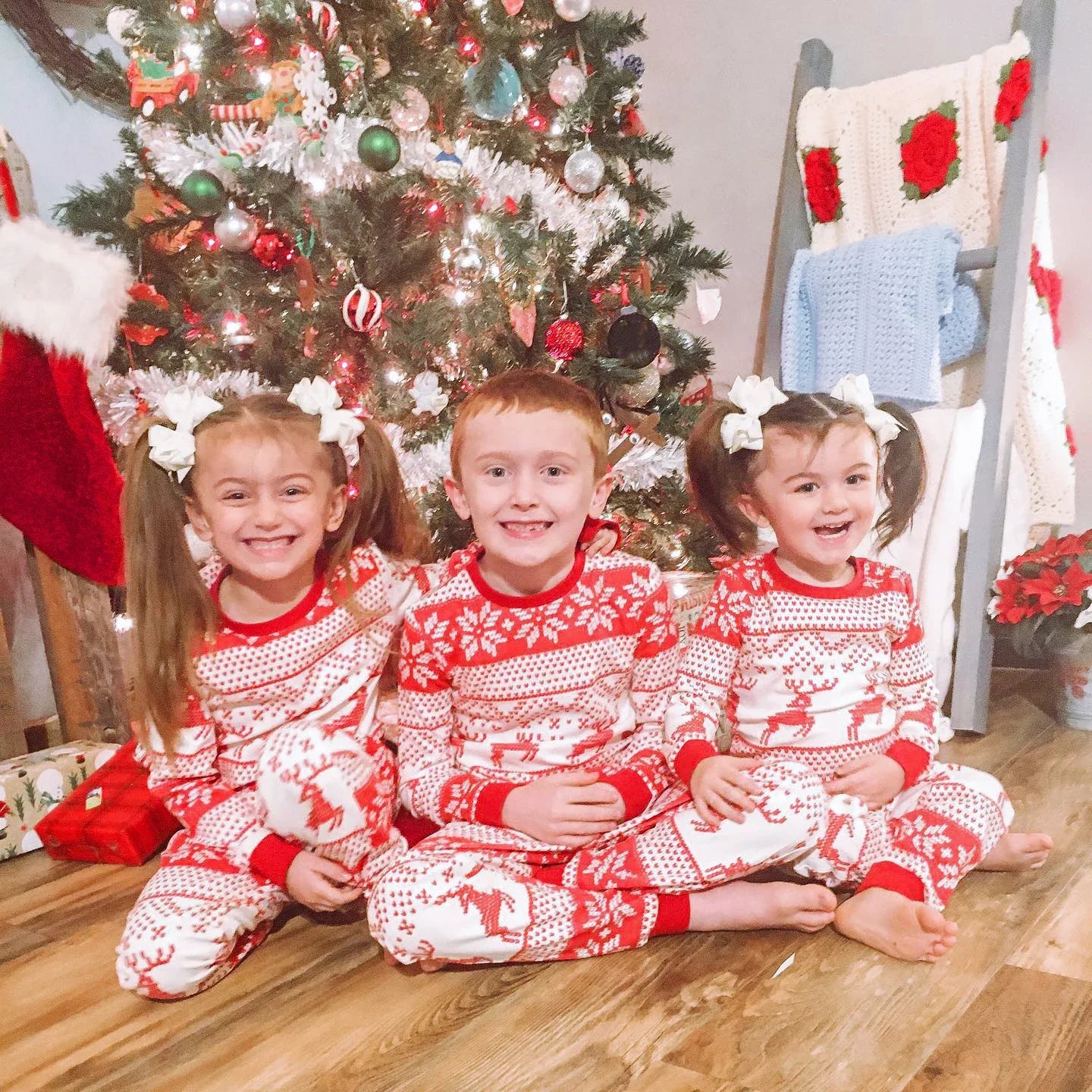 2025 Winter Christmas Look Wear All Elk Print Family Matching Outfits Mom Daughter Dad Son Pajamas Set Baby Romper Pjs Xmas Gift