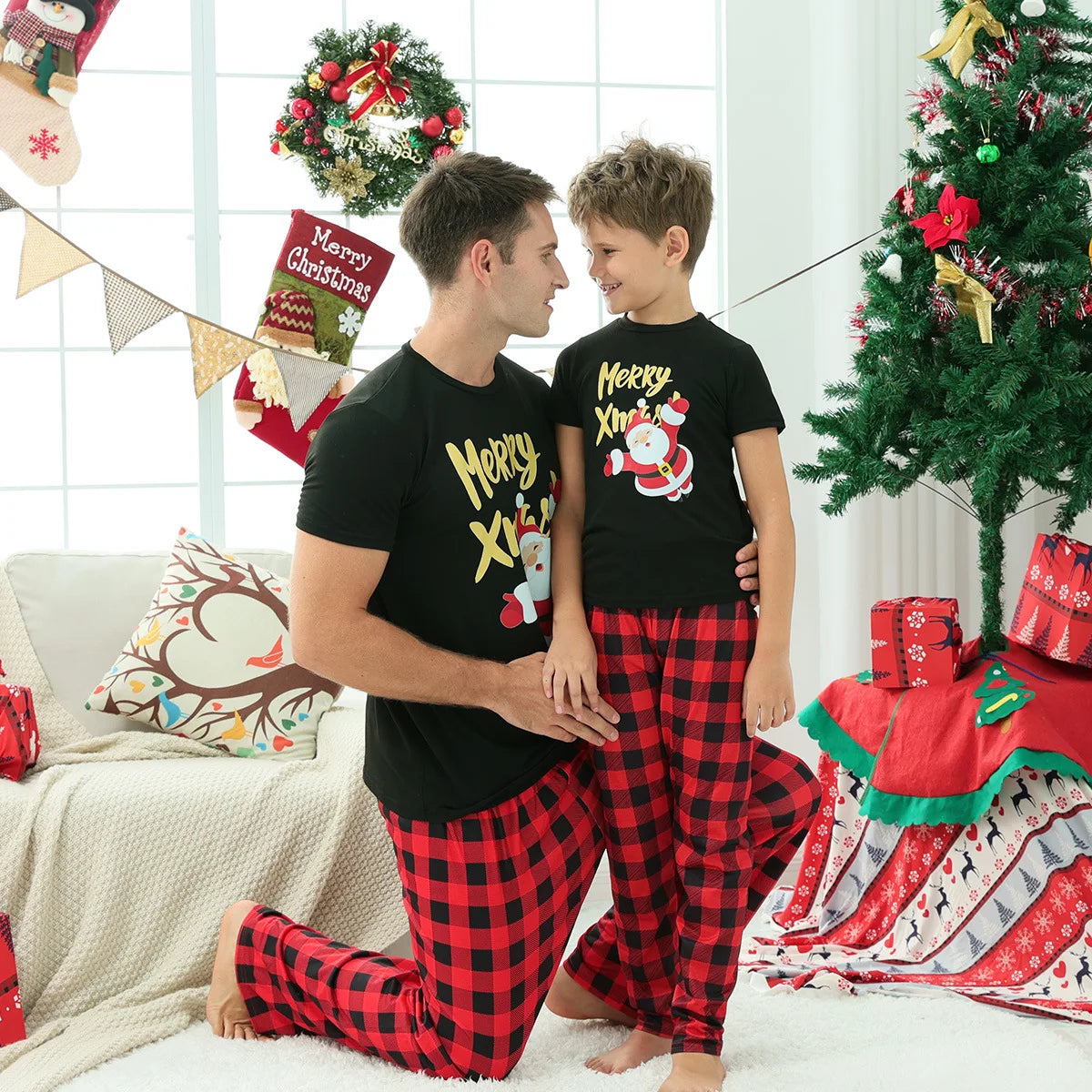 2025 New Short Sleeve Christmas Family Matching Pajamas Set T-Shirt+Trousers Holiday Costume Mom Dad Kids Clothes Sets Xmas Look