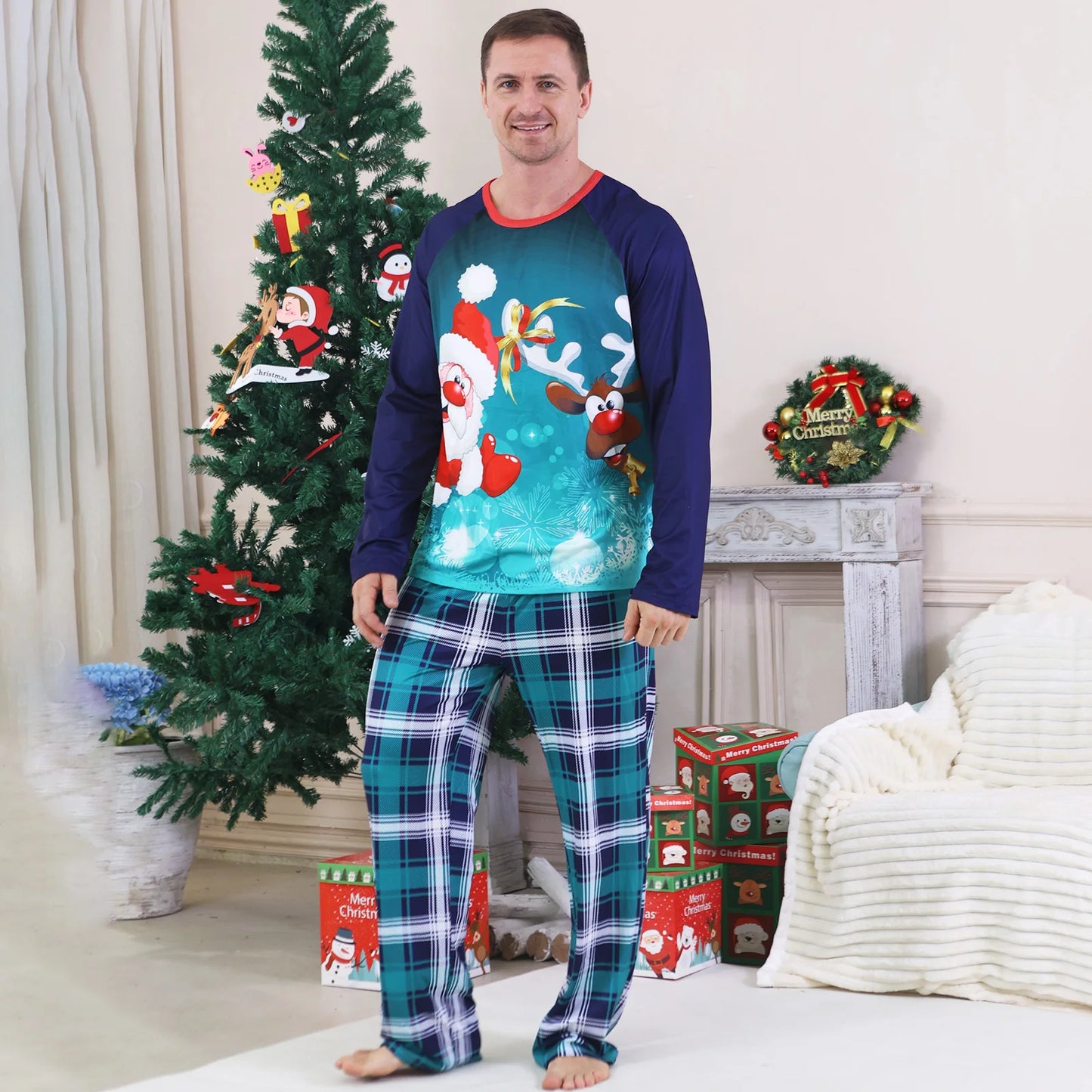 2025 New Santa&Deer Print Family Christmas Pajamas Loose Cute 2 Pieces Suit Sleepwear Mom Dad Kids Matching Clothing Baby Romper