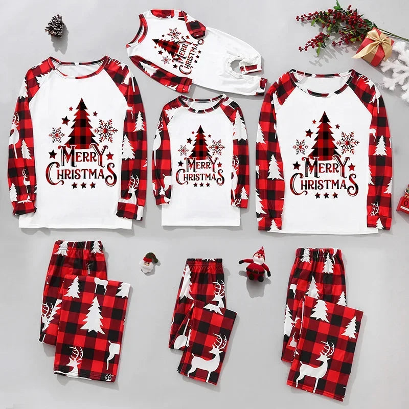 New 2025 Year's Costume for Family Christmas Pajamas Set Elk Print Mom Daughter Dad Son Matching Clothes Soft Sleepwear Xmas Look Pjs