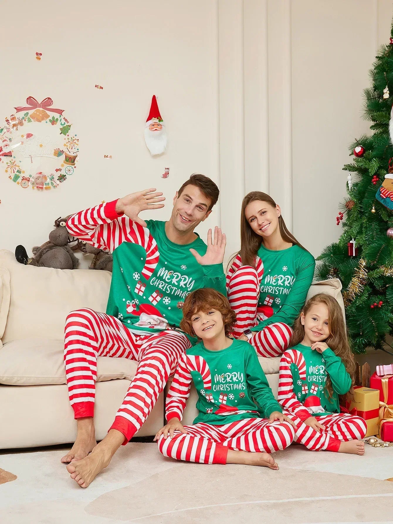 Merry Christmas Print Family Matching Pajamas Set Cartoon Striped Sleepwear Adults Kids Clothing Sets Cute Soft Pyjama Xmas Look